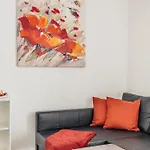Centrally Located 2-room Apartament *