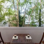 Centrally Located 2-room Apartament *