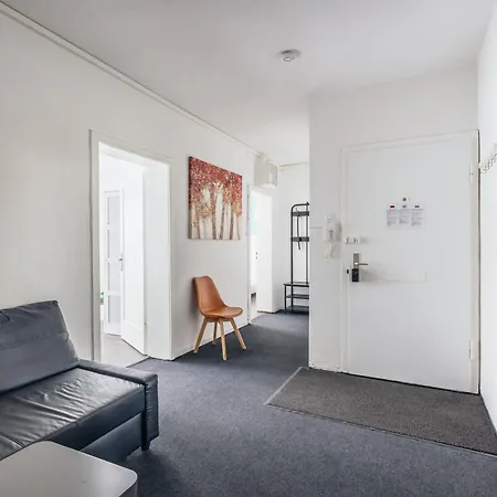 Апартаменты Centrally Located 2-room