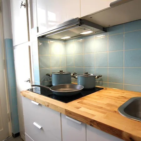 Centrally Located 2-room Daire