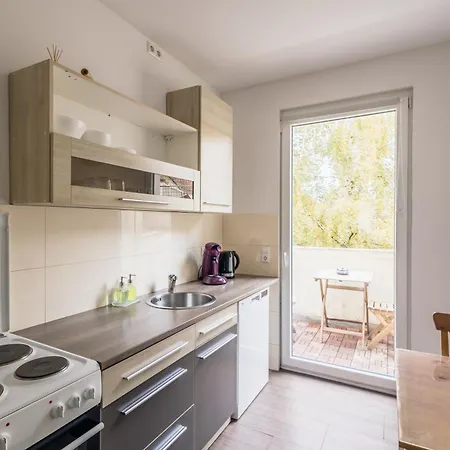 Centrally Located 2-room Hanôver