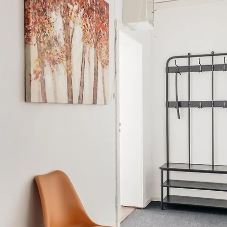 Centrally Located 2-room Daire