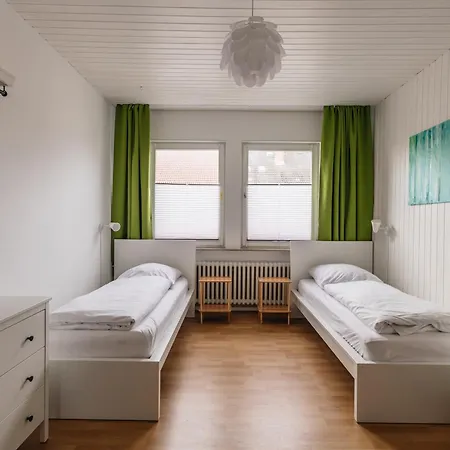Centrally Located 2-room Hanôver