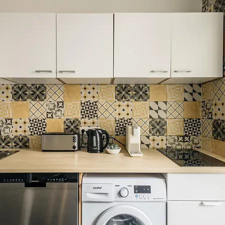 Centrally Located 2-room *