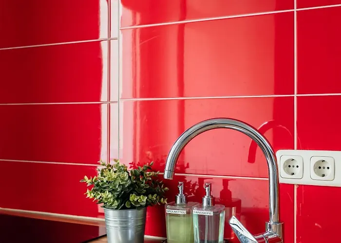 Centrally Located 2-room Апартаменты *