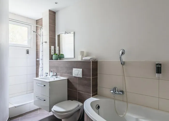 Centrally Located 2-room * Ганновер