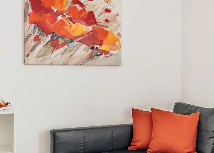 Centrally Located 2-room Апартаменты *