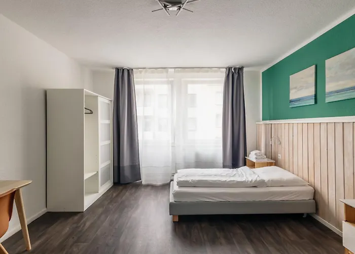 Centrally Located 2-room Ганновер