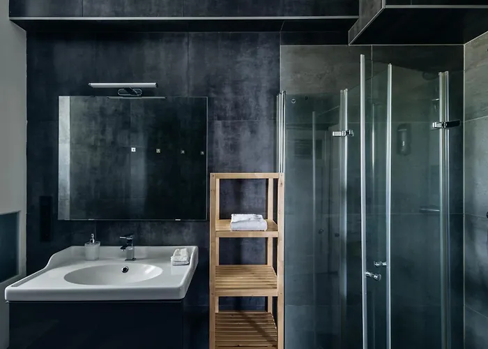 Centrally Located 2-room Апартаменты *