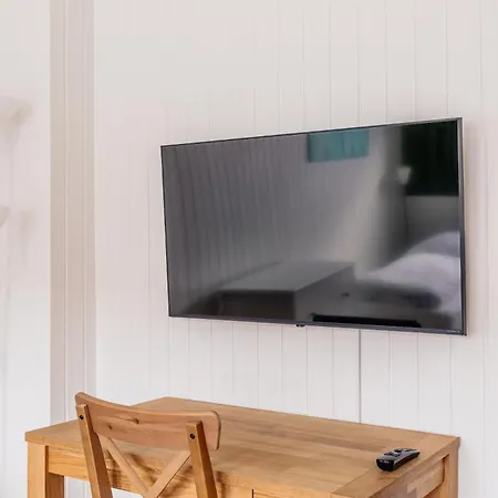 Centrally Located 2-room Lägenhet *