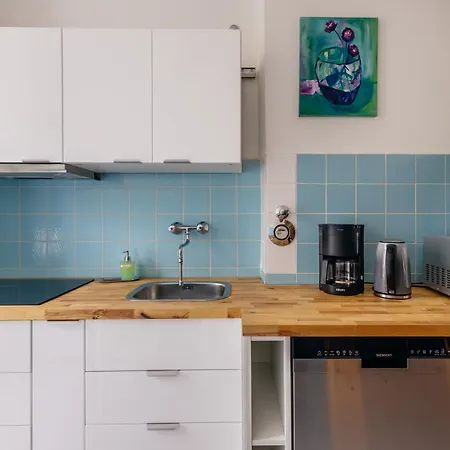 Centrally Located 2-room Hannover