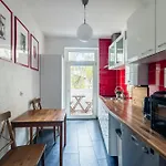 Centrally Located 2-room Hanóver