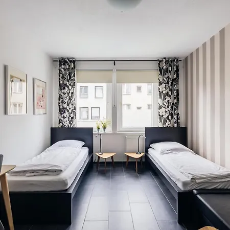 Centrally Located 2-room * Hanóver
